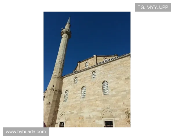 波黑居民出租阳台观战吸引热议